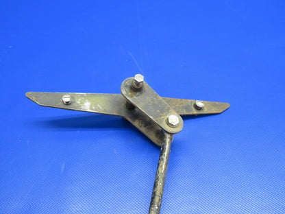 Piper PA-28-140 Aileron Bellcrank LH P/N 62771-00, 62766-00 (1220-136)
