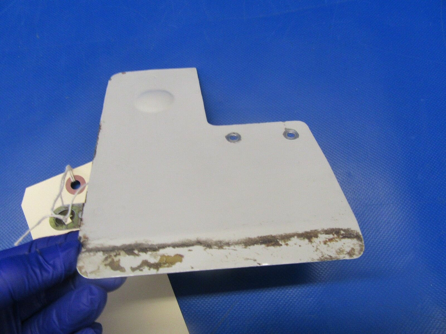Beech Baron 58P Cover Assy LH LWR AFT Wing Bolt (0318-341)