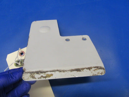 Beech Baron 58P Cover Assy LH LWR AFT Wing Bolt (0318-341)