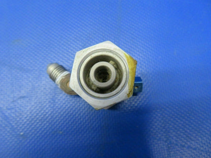 Cessna Oxygen Outlet Valves w/ Lines P/N C166006-0109 LOT (0821-831)