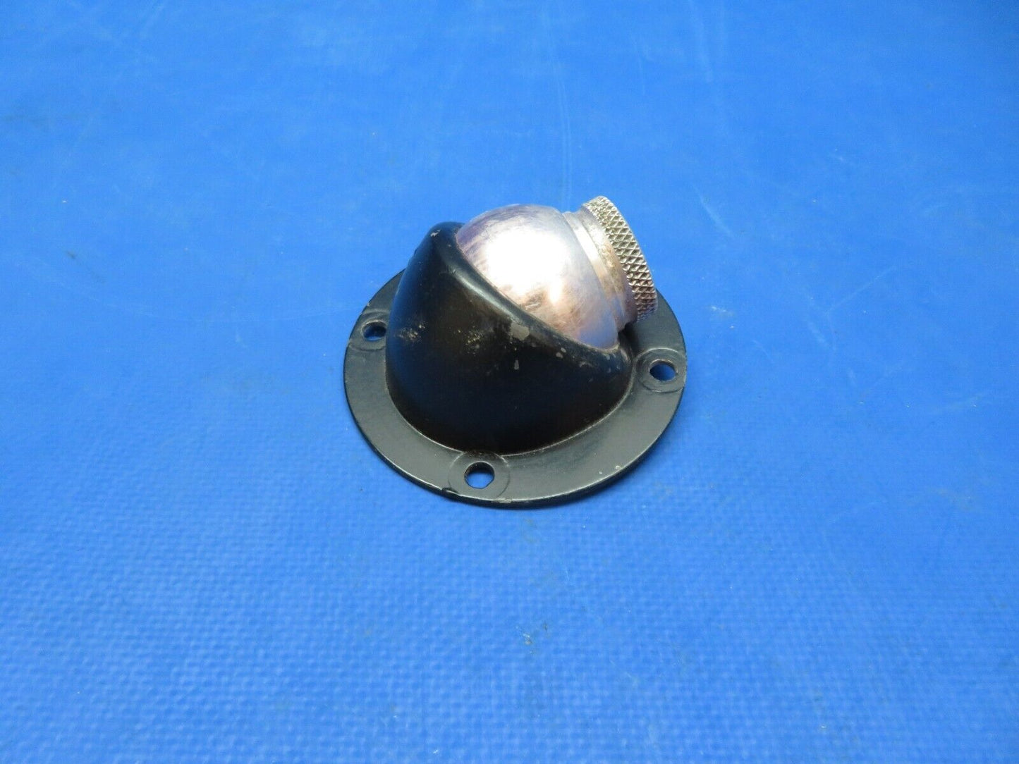 Cessna 310 / 310F Wemac Air Vent Valve P/N B-2150 (1123-345)