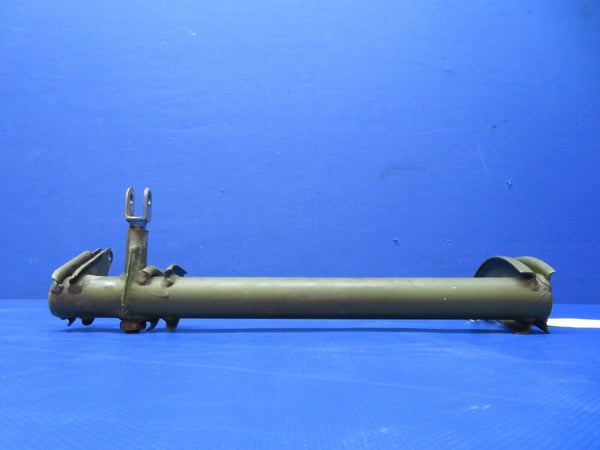 Early Cessna 310 / 310B LH Main Gear Torque Tube Assy P/N 0843510-15 (1223-224)