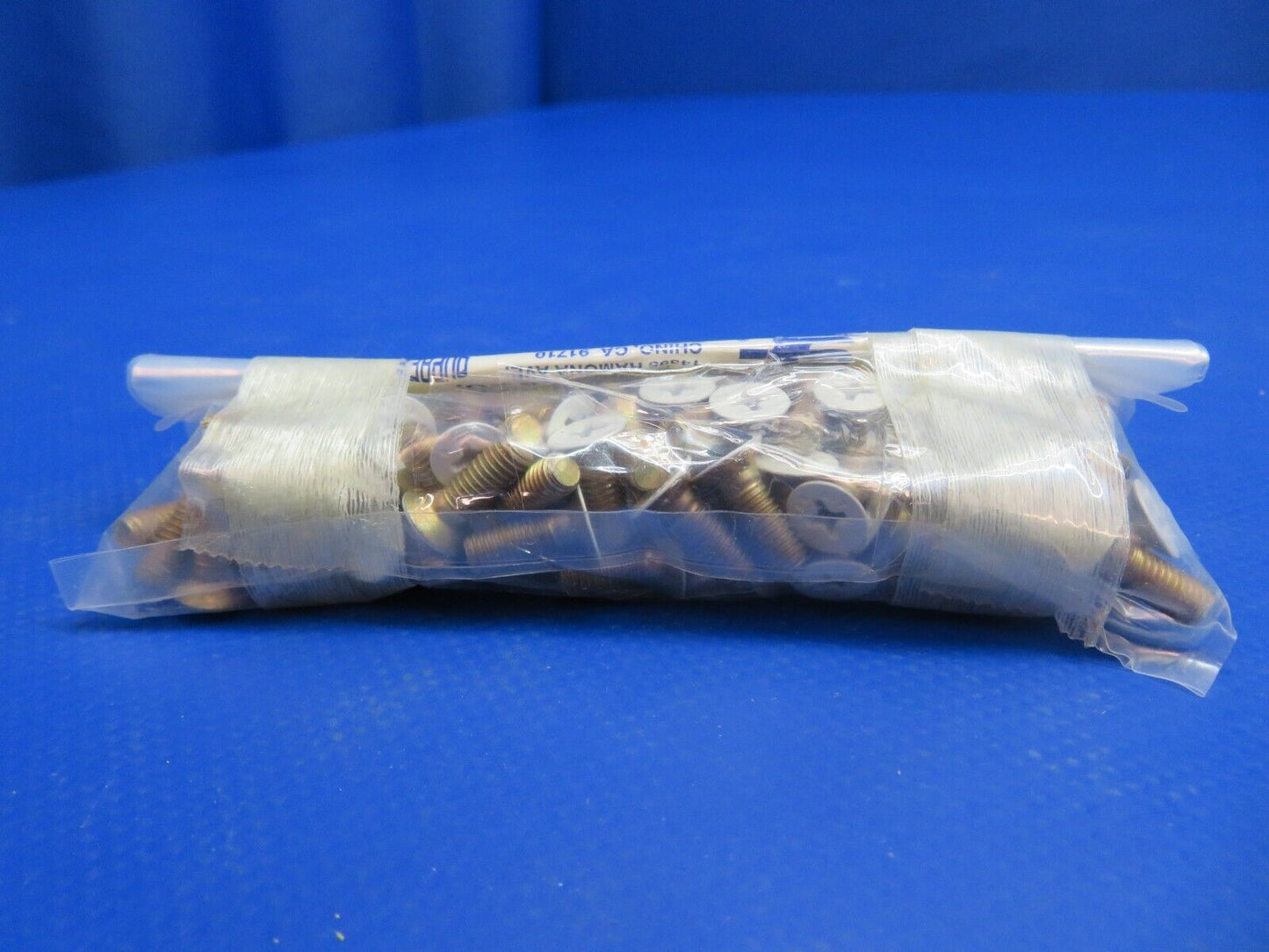 White Coated Machine Screw P/N NAS517-3-2 LOT OF 1000 NOS (1022-513)