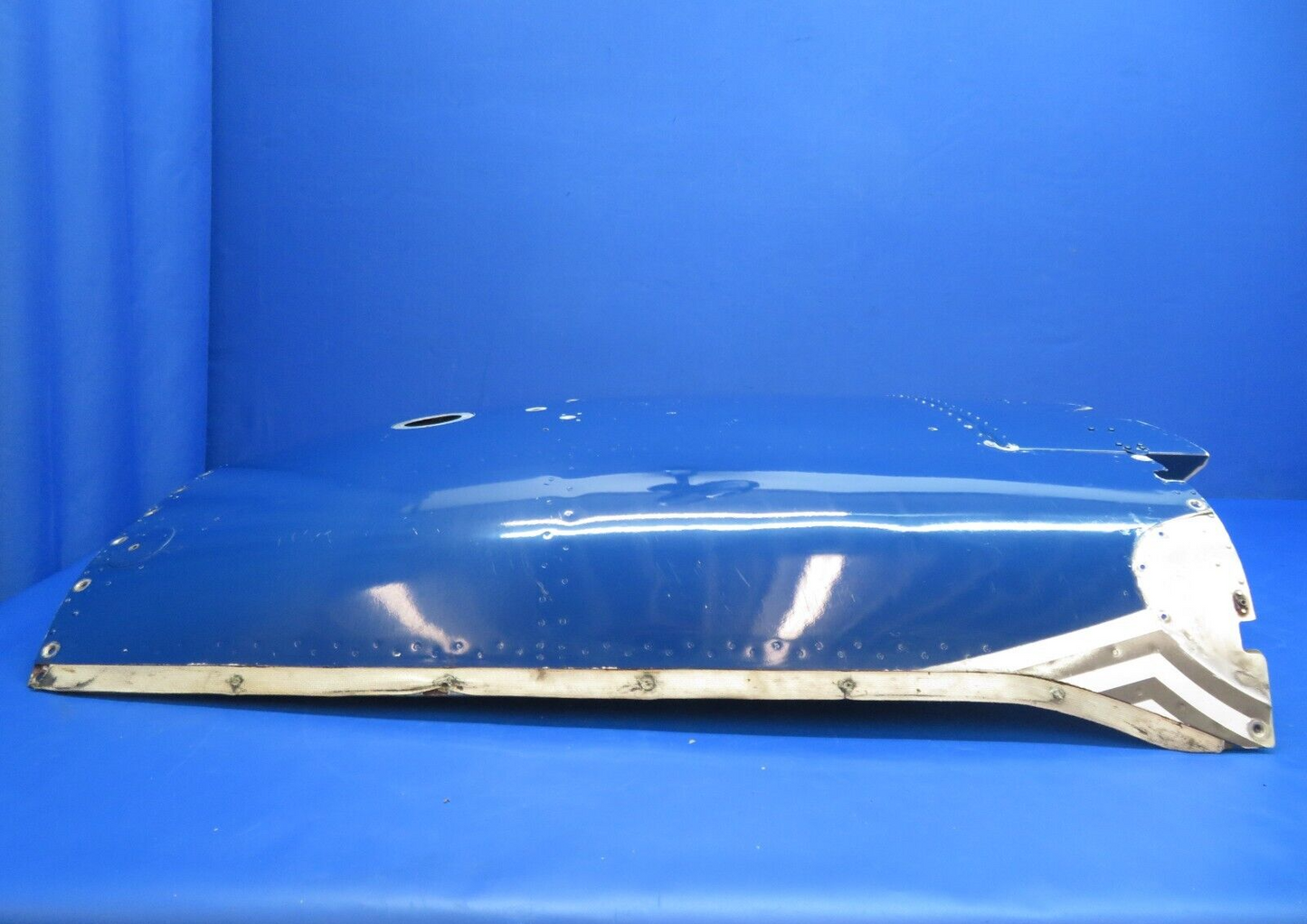 Piper PA-34-200T Seneca II Bottom Cowling Assy P/N 37207-100 (0323-509)