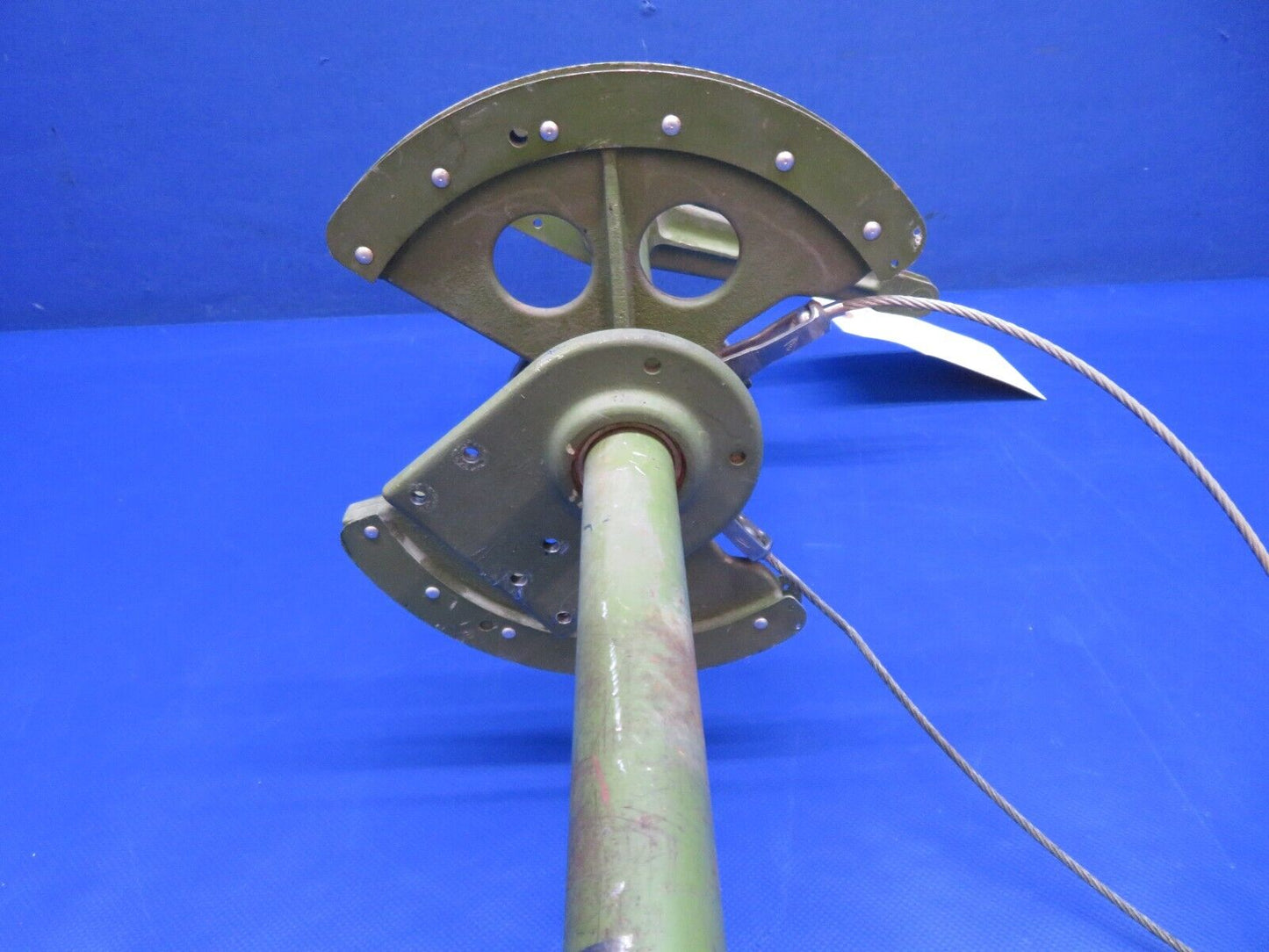 Cessna 401 Elevator Control Quadrant Torque Tube & Weight 5091503-1 (1223-374)