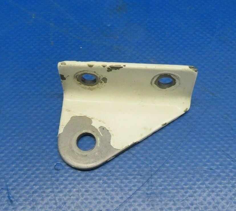 Cessna 172M Seat Belt Attach Bracket RH OTBD or LH INBD 0510205-4 (0220-340)