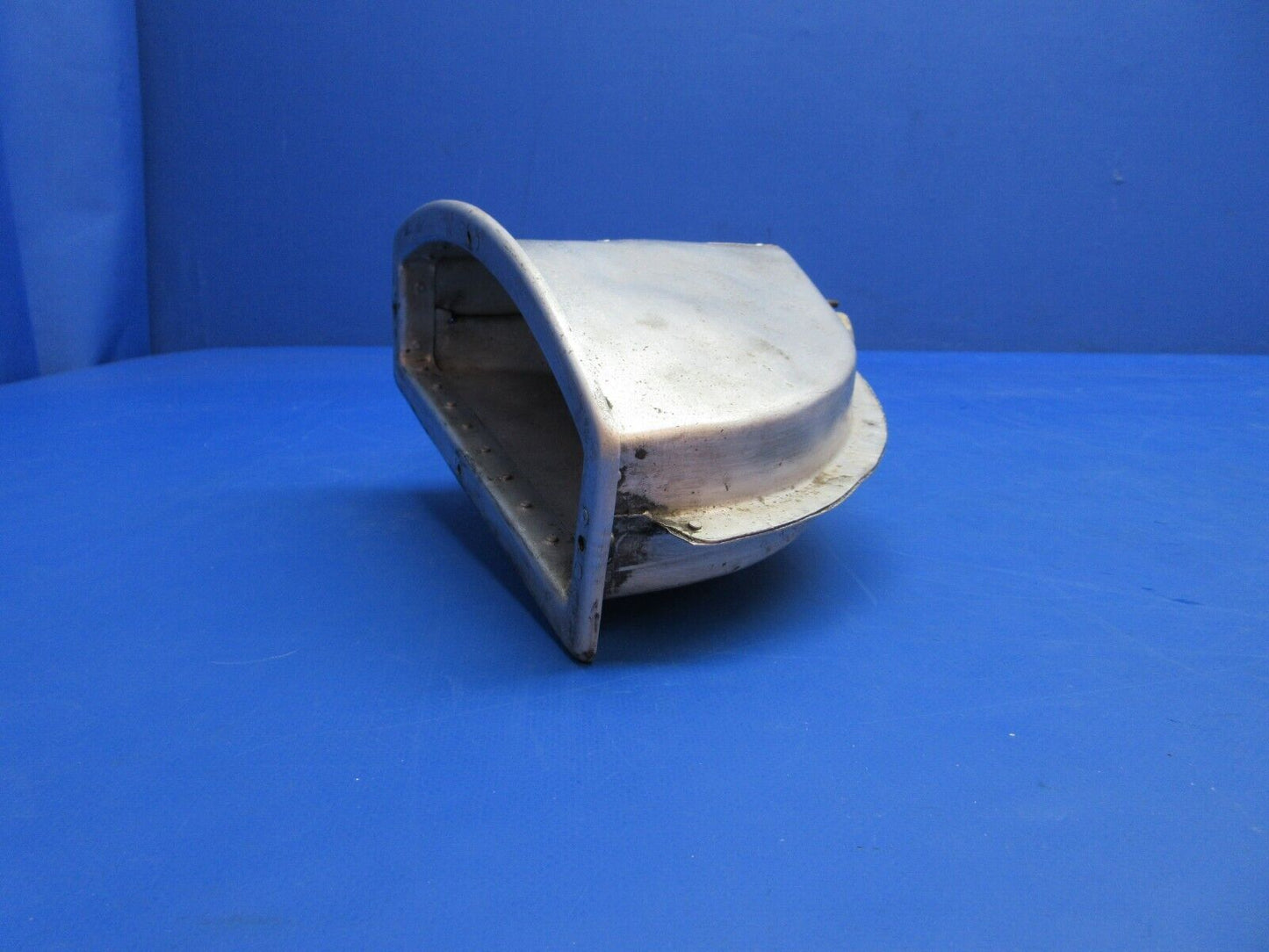 1956 Cessna 310 Carburetor Air Box Assy P/N 0850570-1 (0723-191)
