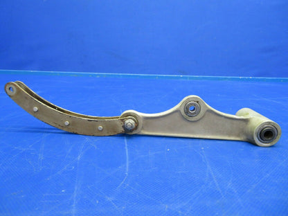 Cessna 310P Bellcrank Assy LH Main Gear P/N 0841104-3, 0843500-6 (0620-739)