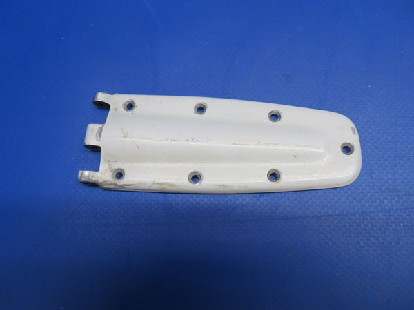 Cessna 210 Cabin Door LWR AFT Hinge P/N 0711037-21 (1122-109)