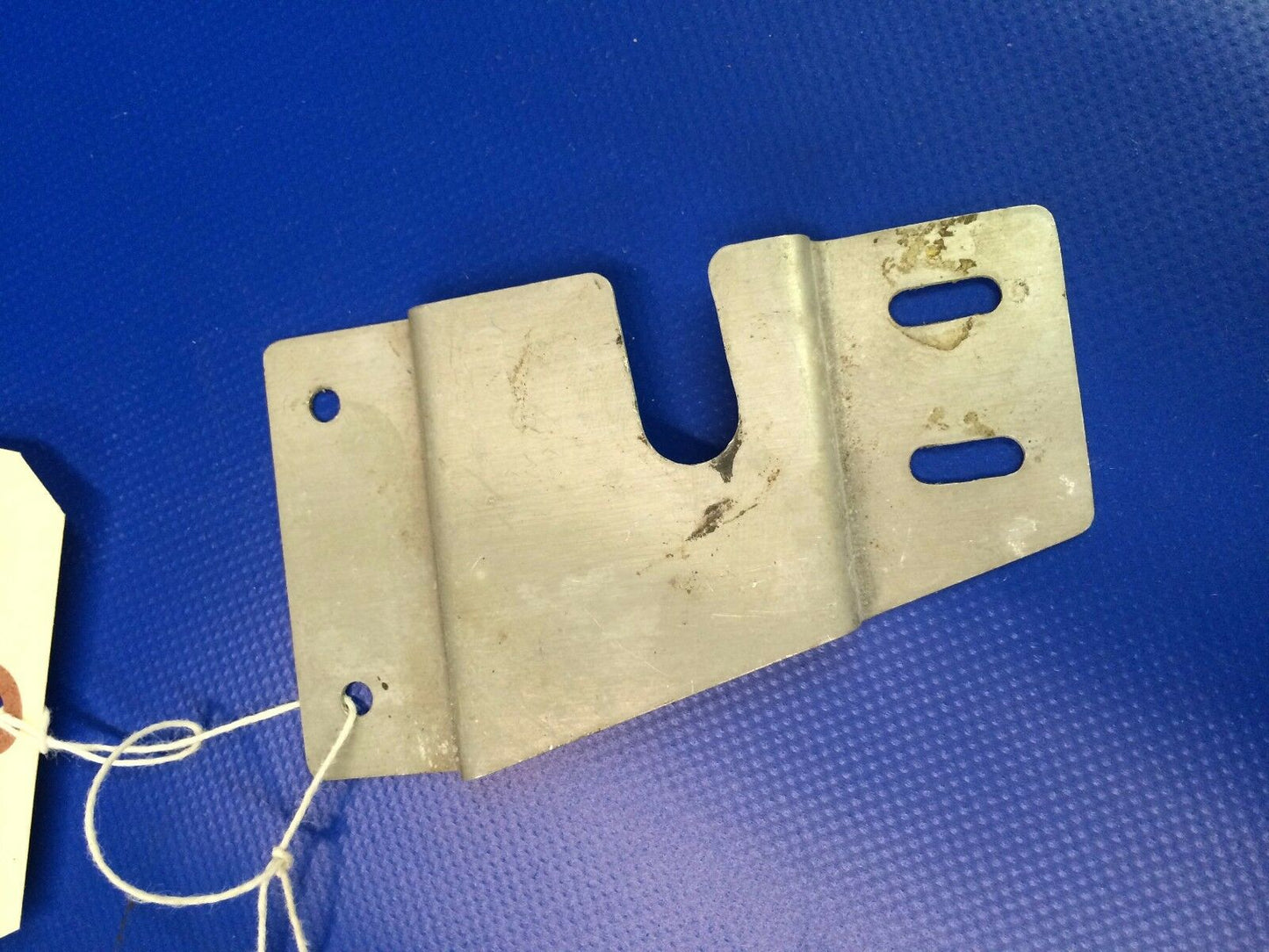 Beech Baron Bracket Assy Fresh Air Control P/N 58-530100-1 (1016-36)