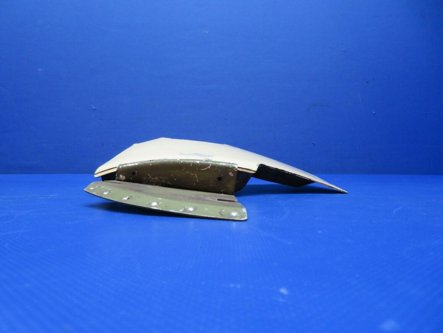 Cessna 337 / 337E LH FWD Cowl Flap Assy P/N 1552008-1 (1223-303)