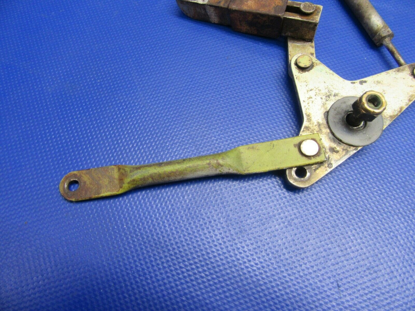 Beech 58 Baron Bellcrank Latch, Latch Pre-Catch & Rod 36-430012-117 (0521-497)