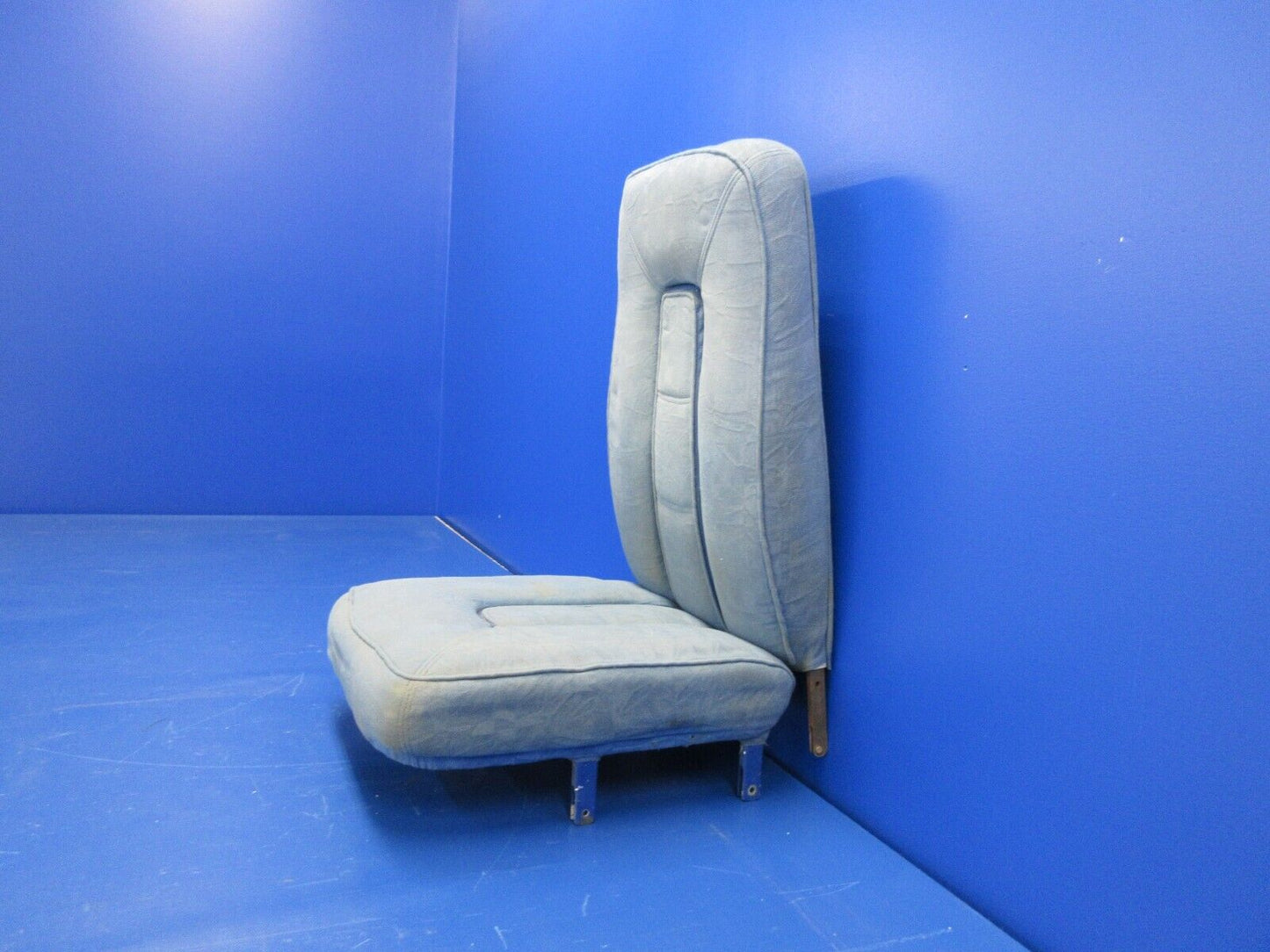 Cessna 210 Seat Back and Bottom Co-Pilot P/N 1214113-3 FOR PARTS (1223-620)