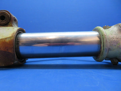 Cessna 310 / 310F RH Main Gear Assy P/N 0841000-96 FOR PARTS (1123-393)