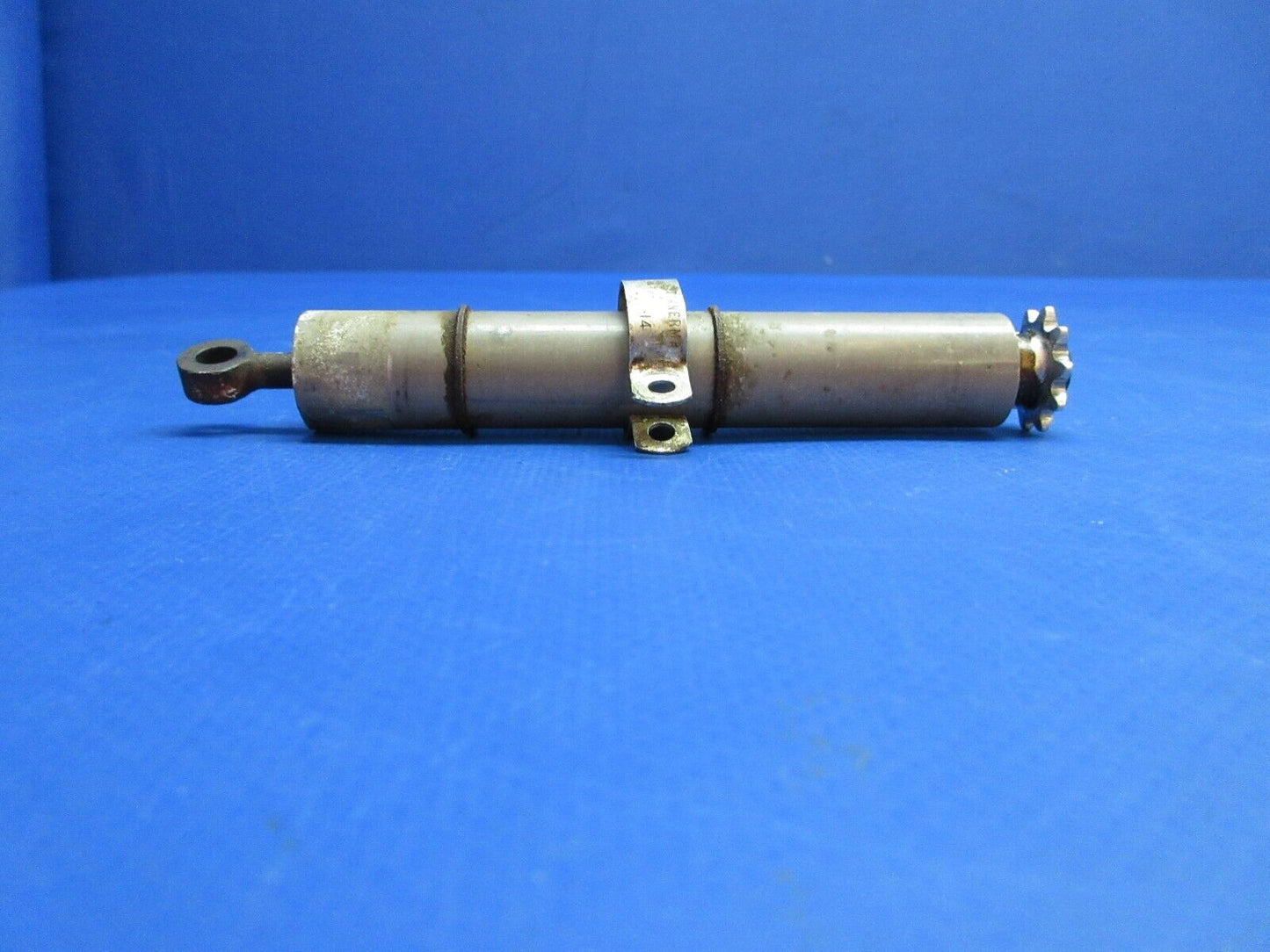 Cessna 120 Horizontal Stabilizer Trim Tab Actuator P/N 0310293-10 (0523-352)