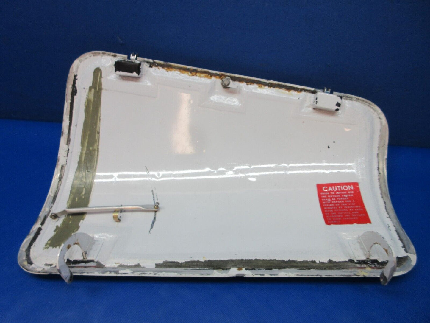 Cessna 401 / 401A RH Nose Baggage Door Assy P/N 5013107-60 (1223-1483)