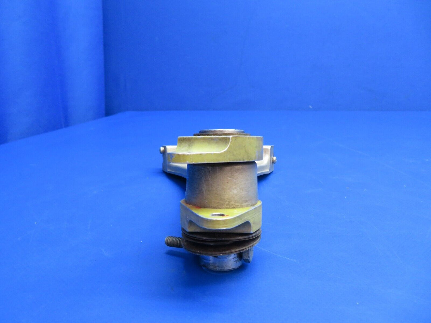 Piper PA-31T Sector Nose Gear Steering P/N 46947-00, 46947-000  (1022-549)