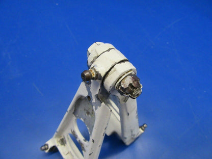 Beech Debonair Torque Knee Upper and Lower P/N 45-815011-10 (0119-407)