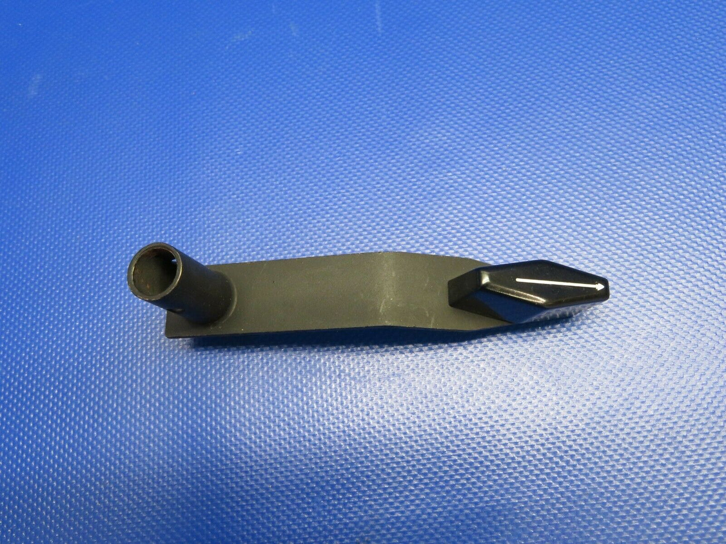 Piper Fuel Selector Lever P/N 69088-005, 69088-05 NOS (1120-344)