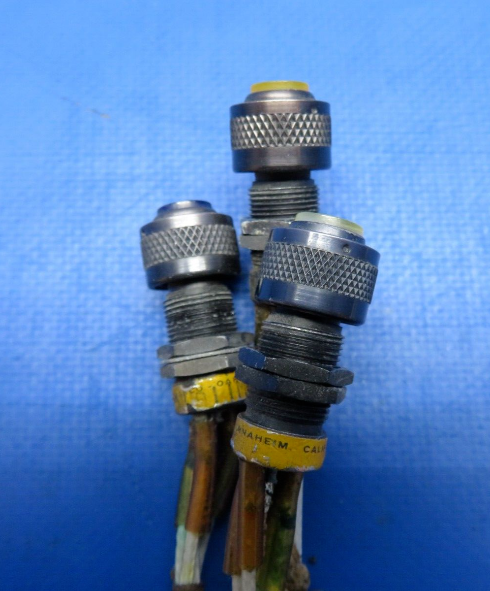 Cessna 401 / 401A Marco-Oak Press-to-Test Light LOT OF 12 (1223-1021)
