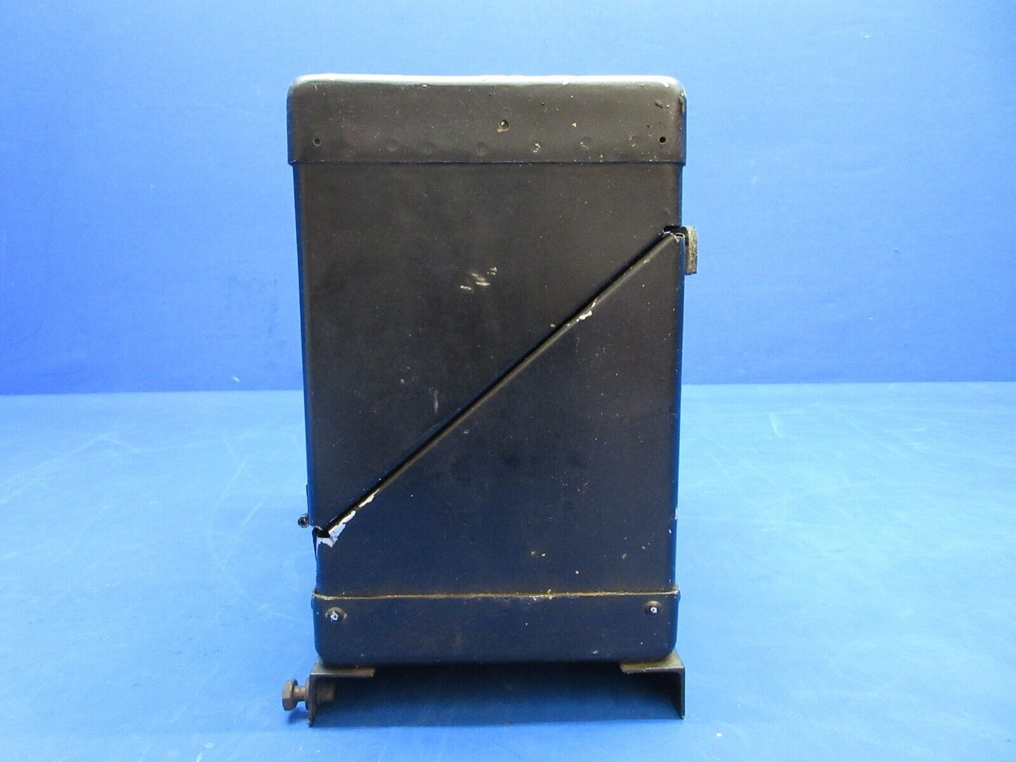 Cessna 188B AGpickup Upper & LWR Battery Box P/N 0412147AGW (0723-237)