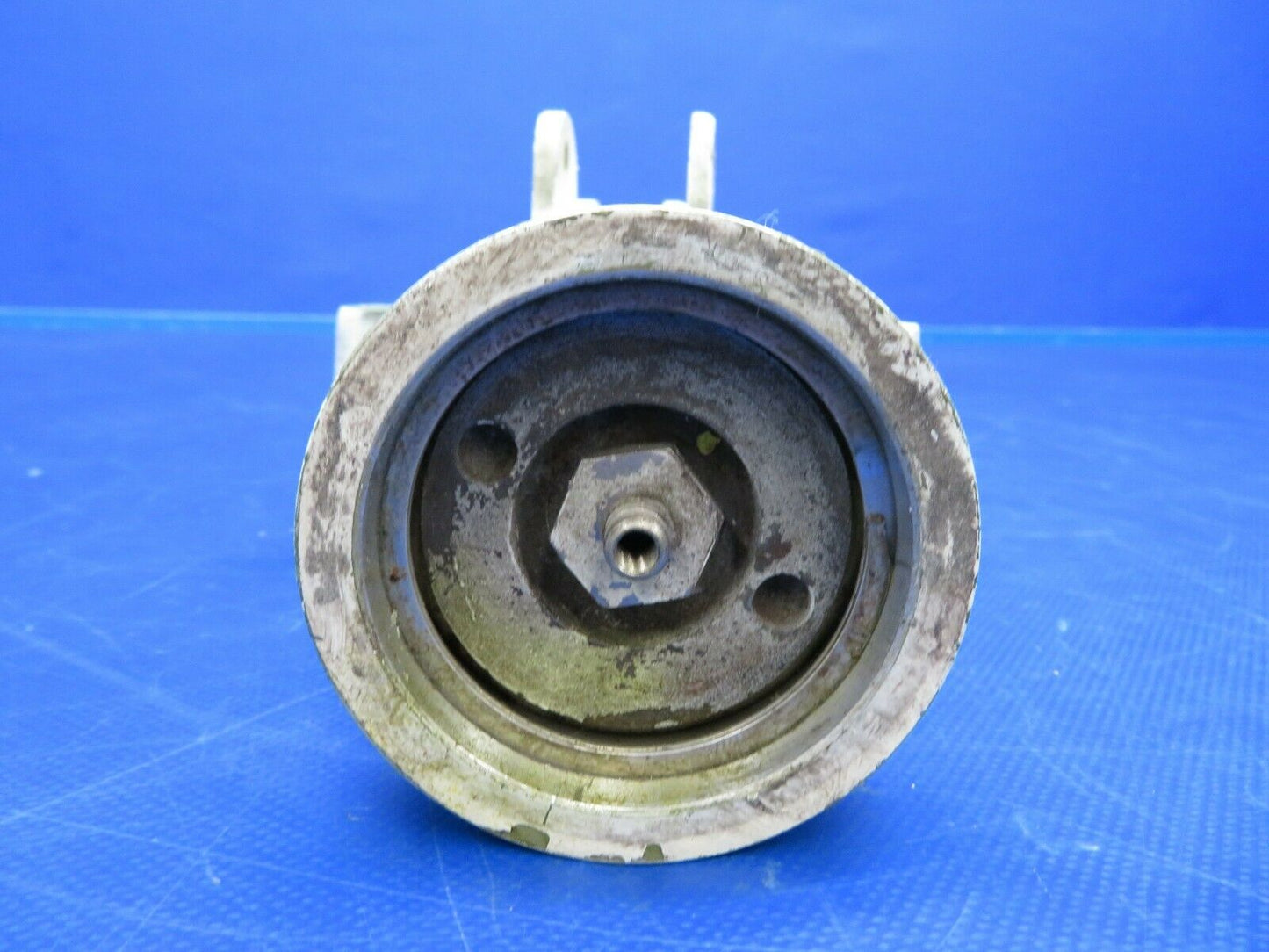 Beech Main Landing Gear Cylinder LH 35-815247-21 (0520-506)