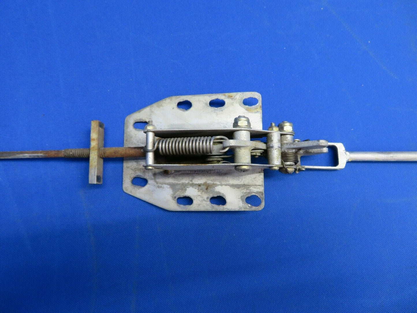 Rockwell Commander Cabin Door Latch AFT LH P/N 43700-1 (1020-490)