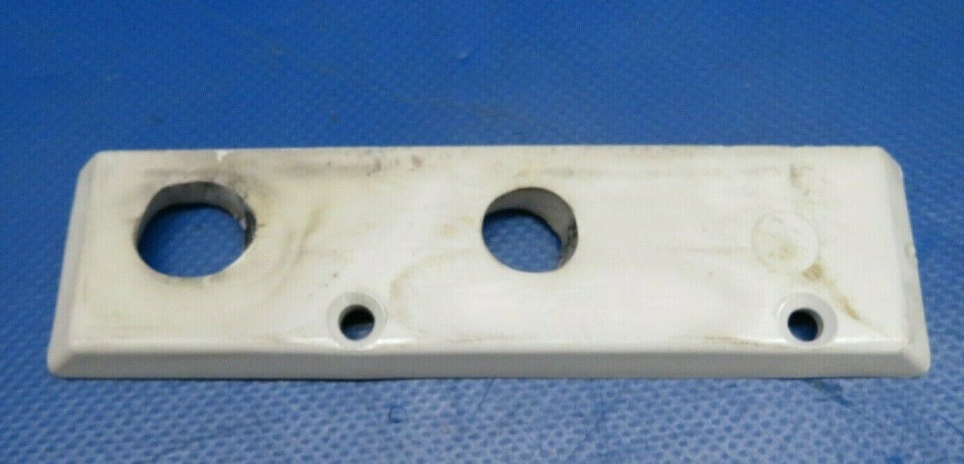 Diamond DA40-180 Front Guide Plate LH P/N DA4-5200-00-63 (0120-426)
