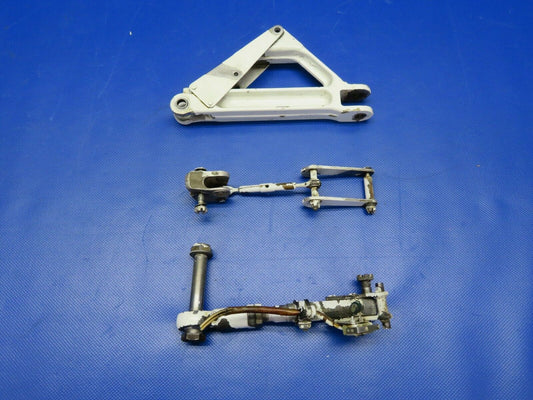 Piper PA-32R-300 Lance Truss & Link Assy Main Gear LH P/N 67025-05 (0121-303)