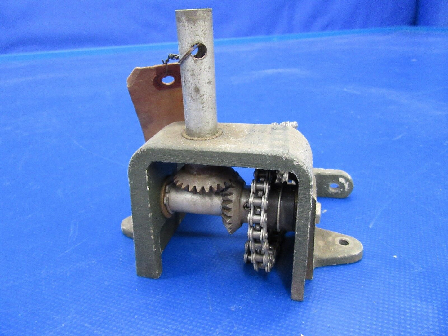 Cessna 310 Bracket Assy LG Manual Extension P/N 0843400-48 (0617-60)