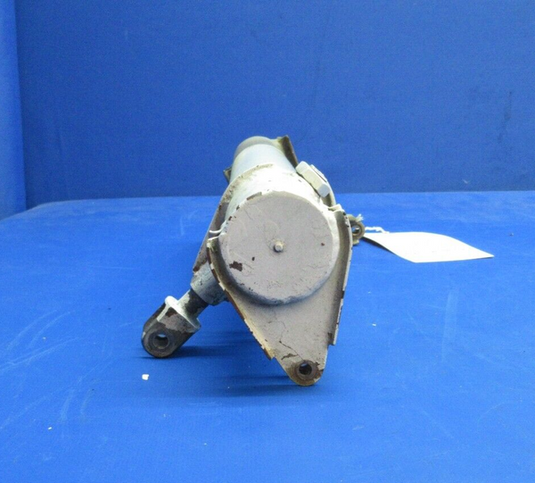 Cessna 310 / 310I LH Main Gear Retract Torque Tube Assy 0843510-15 (1023-727)