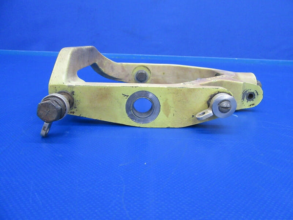 Beech Sierra B-24R Yoke Assy Nose Gear Steering P/N 169-820039-1 (0719-286)