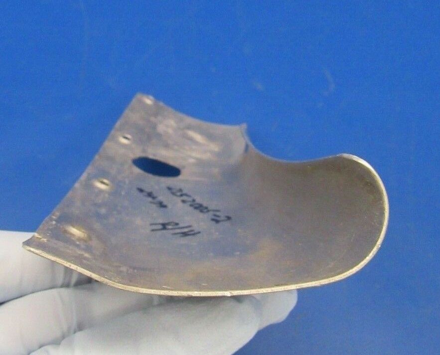 Cessna P210 Ramp Cowl Flap Exit RH P/N 2152005-2 (0119-83)