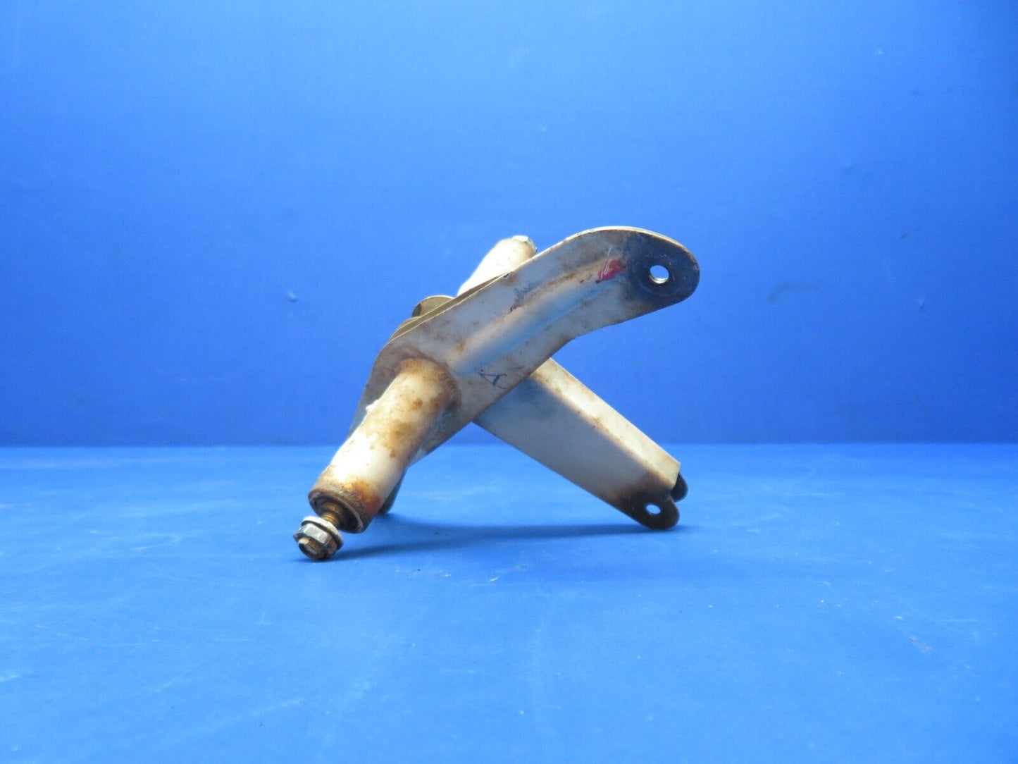 Cessna 188B AGpickup RH Flap Bellcrank Assy P/N 0523535-10AGW (0723-526)