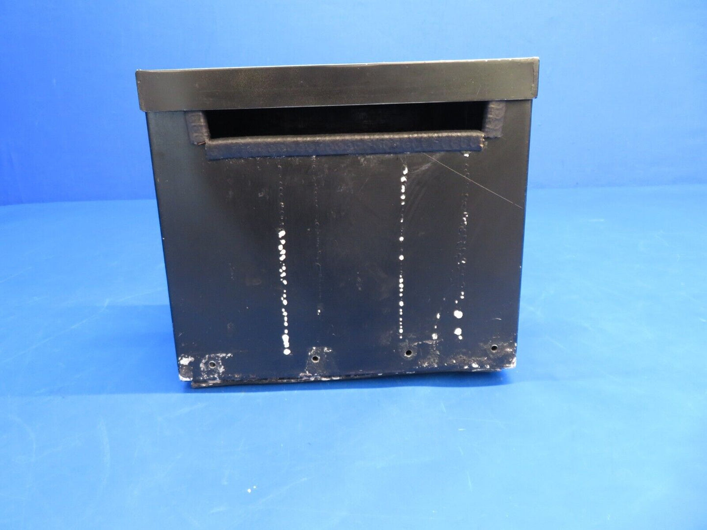 Cessna 120 Battery Box Assy w/ Lid P/N 0412146 (0423-47)