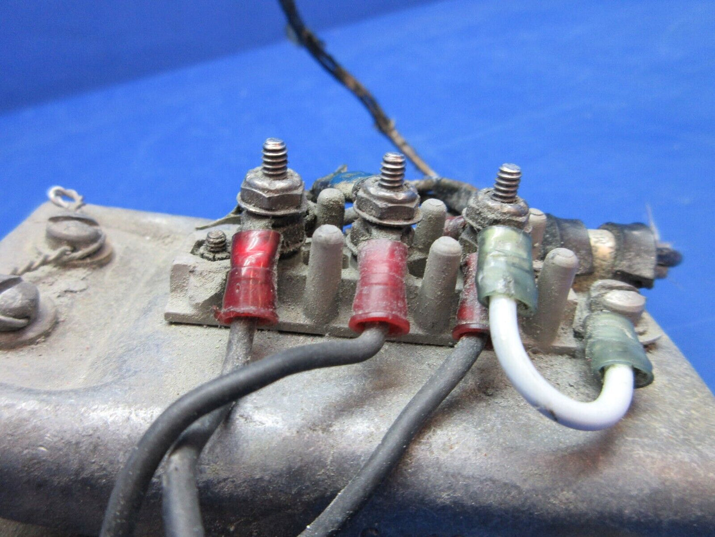 Cessna 310 / 310I De-Ice Brush Block Assy P/N C40057 (0923-947)