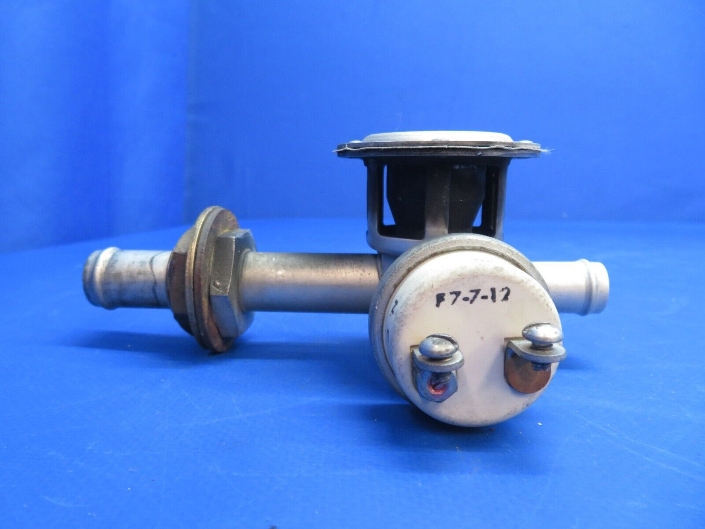 Piper PA-34-200T Seneca Airborne Vacuum Regulator Valve P/N 2H30-16 (0223-897)