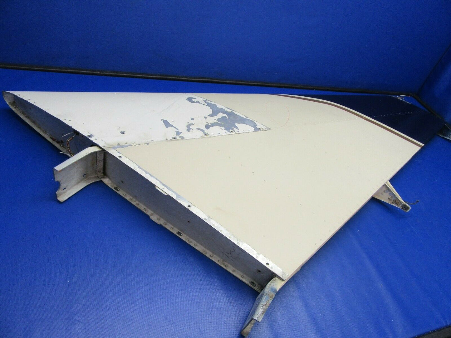 Beech B55 Baron Vertical Stabilizer P/N 96-640000-606 (0321-235)