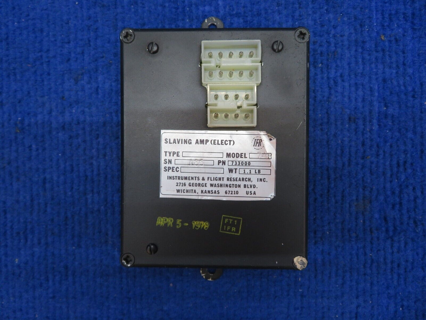 Instruments and Flight Research INC 74P Slaving Amp P/N 733000 (0622-858)