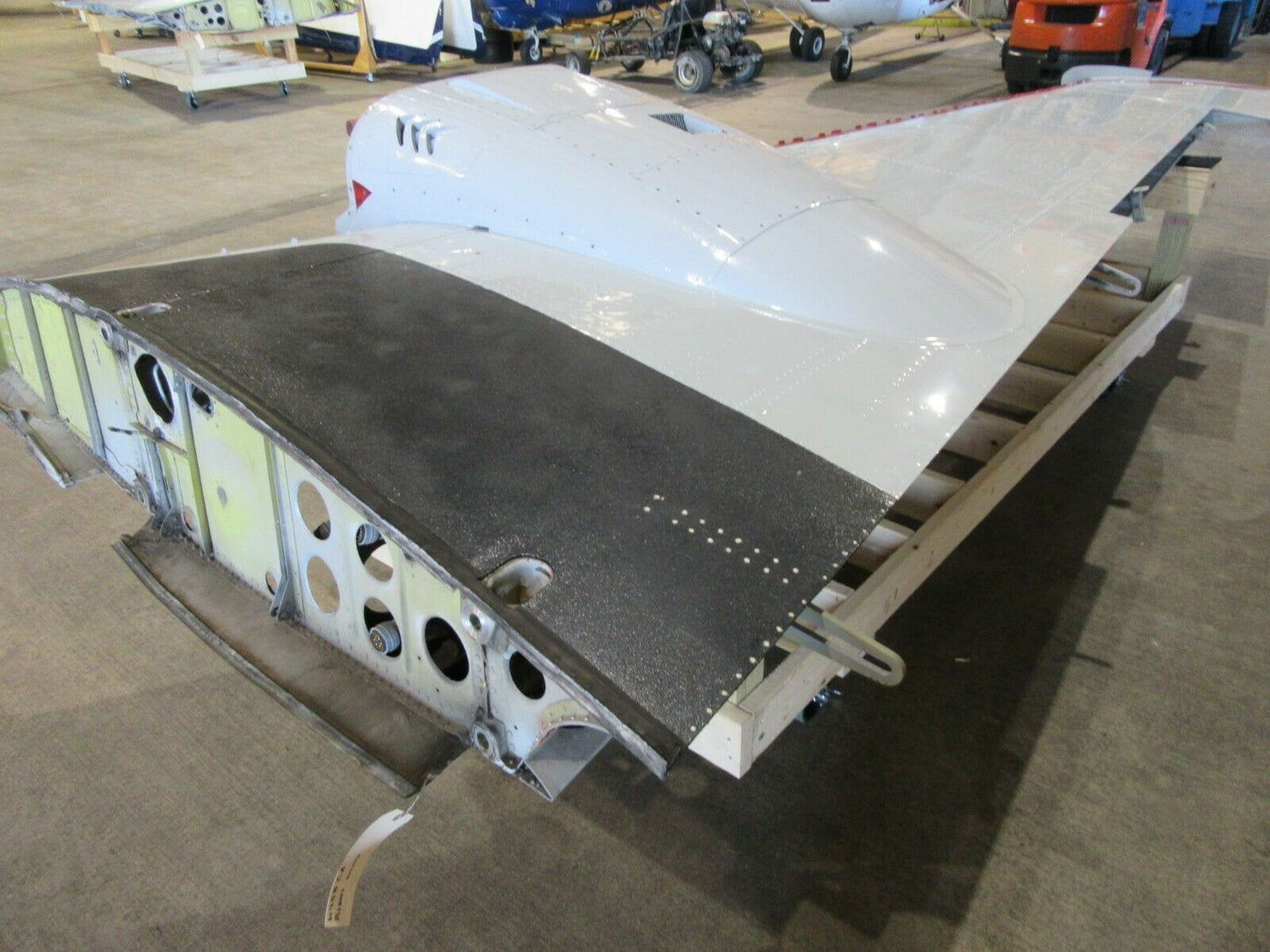 Beech Baron 58P RH Wing Assembly P/N 102-10010-602 (0620-214)