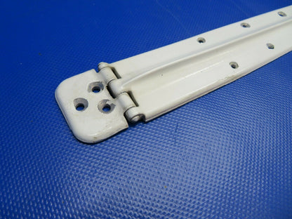 1960 Cessna 210 Upper Hinge RH Door P/N 0711037-12 (0321-138)