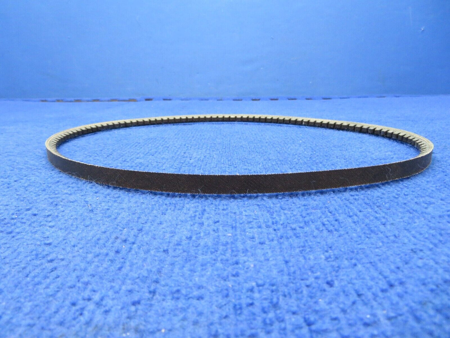 V-Belt P/N LW18129 NOS (0622-686)