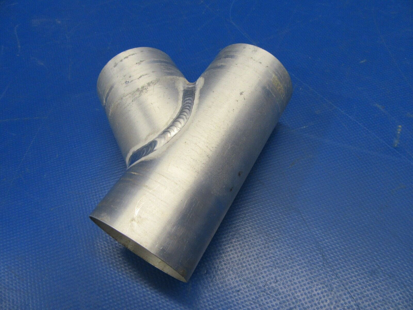 Cirrus SR22 Lateral "Y" Cabin Air Duct P/N 12082-001 (1019-385)