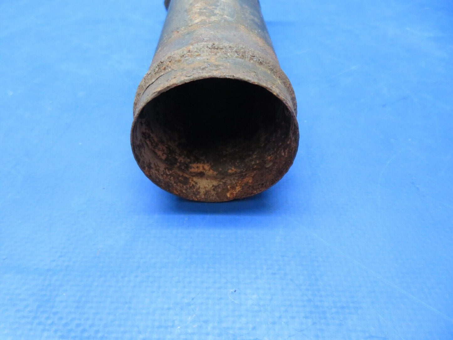 Cessna 182T Riser Exhaust AFT RH Lycoming w/ Probe Hole P/N 2254005-5 (1023-250)