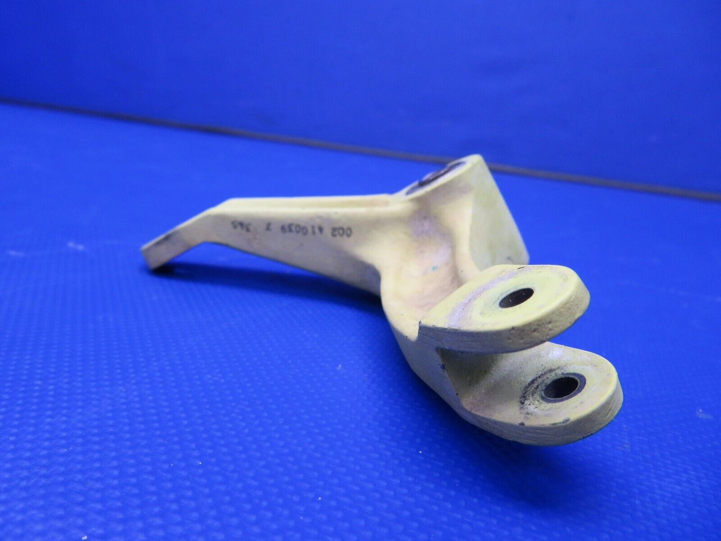 Beech 58 Baron Bellcrank Rudder Control RH P/N 35-524138-2 (0521-64)
