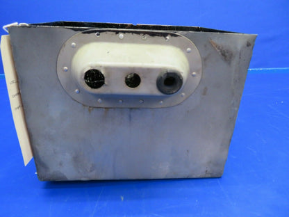 Beech Baron Battery Box w / Lid 95-410006-19 (0520-15)