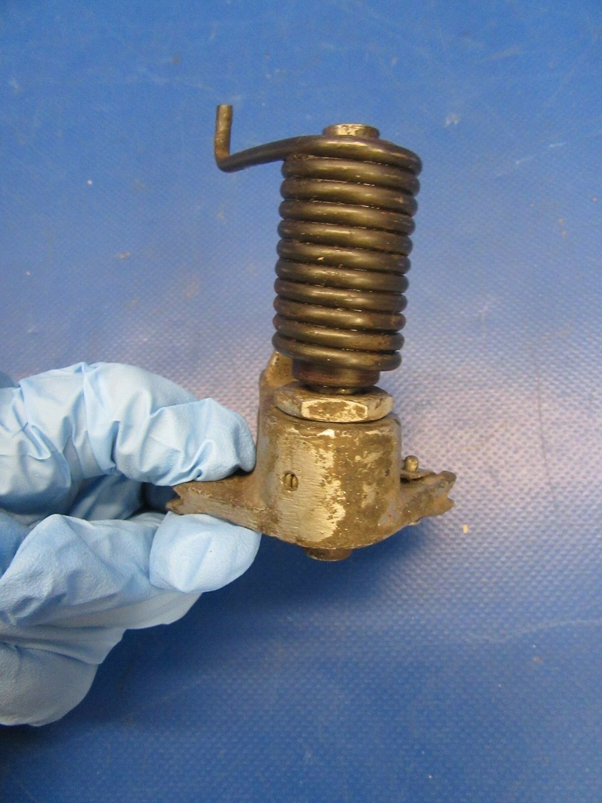 1956 Cessna 310 Torsional Actuator Cabin Step P/N 0811595-1 (1118-132)