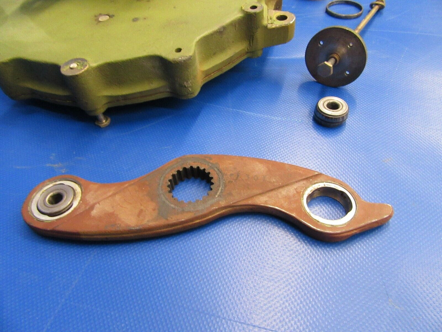 Cessna 310R Landing Gear Actuator Assy (Gear Box) P/N 0894000-11 (0419-312)