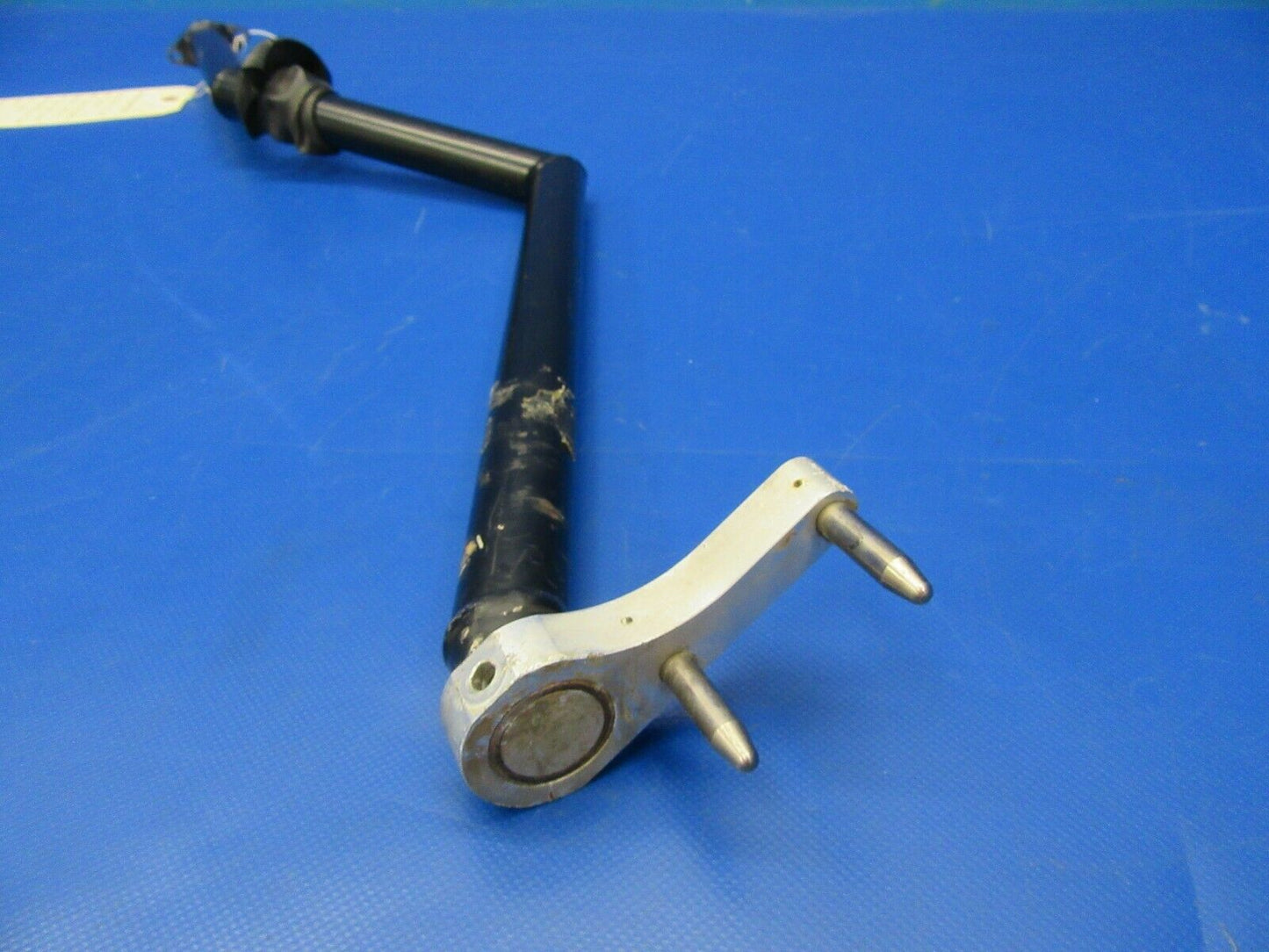 Diamond DA40-180 Torsion Tube RH Flap P/N DA4-2753-26-00 (0219-371)