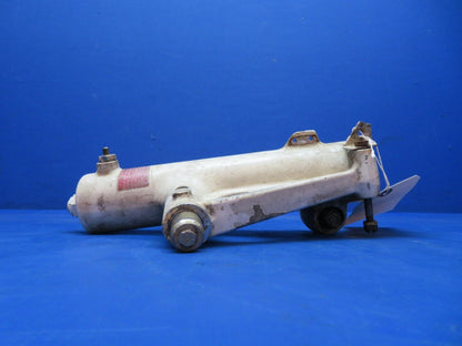 Piper PA-28R-180 LH Main Gear Trunnion P/N 67926-04 (1223-101)